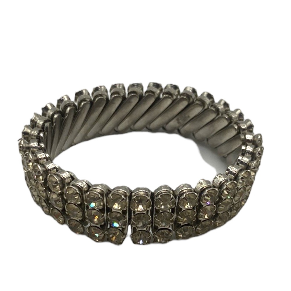 Beautiful rhinestone vintage stretch/ expandable sweetheart bracelet